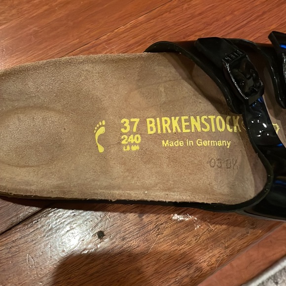 Black patent leather Birkenstocks - Picture 2 of 3